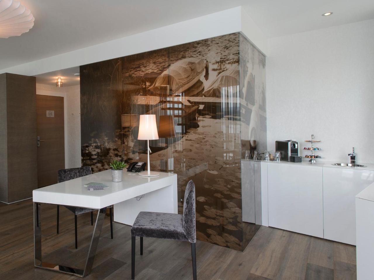 Hotel-Restaurant-Schifflaende Birrwil エクステリア 写真
