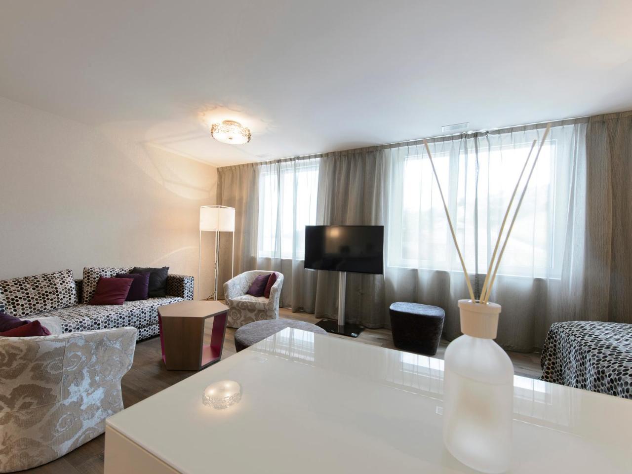 Hotel-Restaurant-Schifflaende Birrwil エクステリア 写真