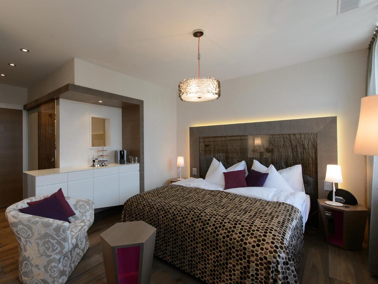 Hotel-Restaurant-Schifflaende Birrwil エクステリア 写真