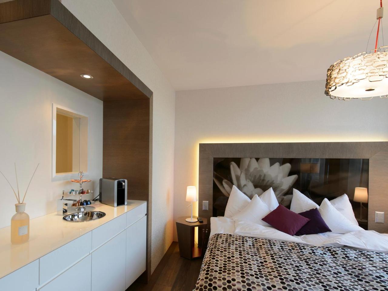 Hotel-Restaurant-Schifflaende Birrwil エクステリア 写真
